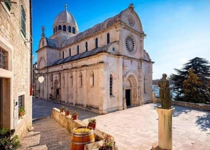 My Little Paradise Szybenik